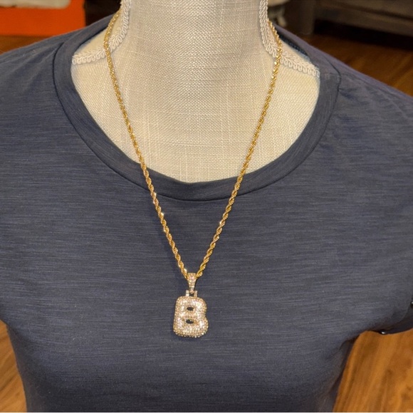 ☃️BOGO50%☃️ 🆕✨GOLD B✨BUBBLE LETTER INITIAL NECKLACE - Picture 7 of 12